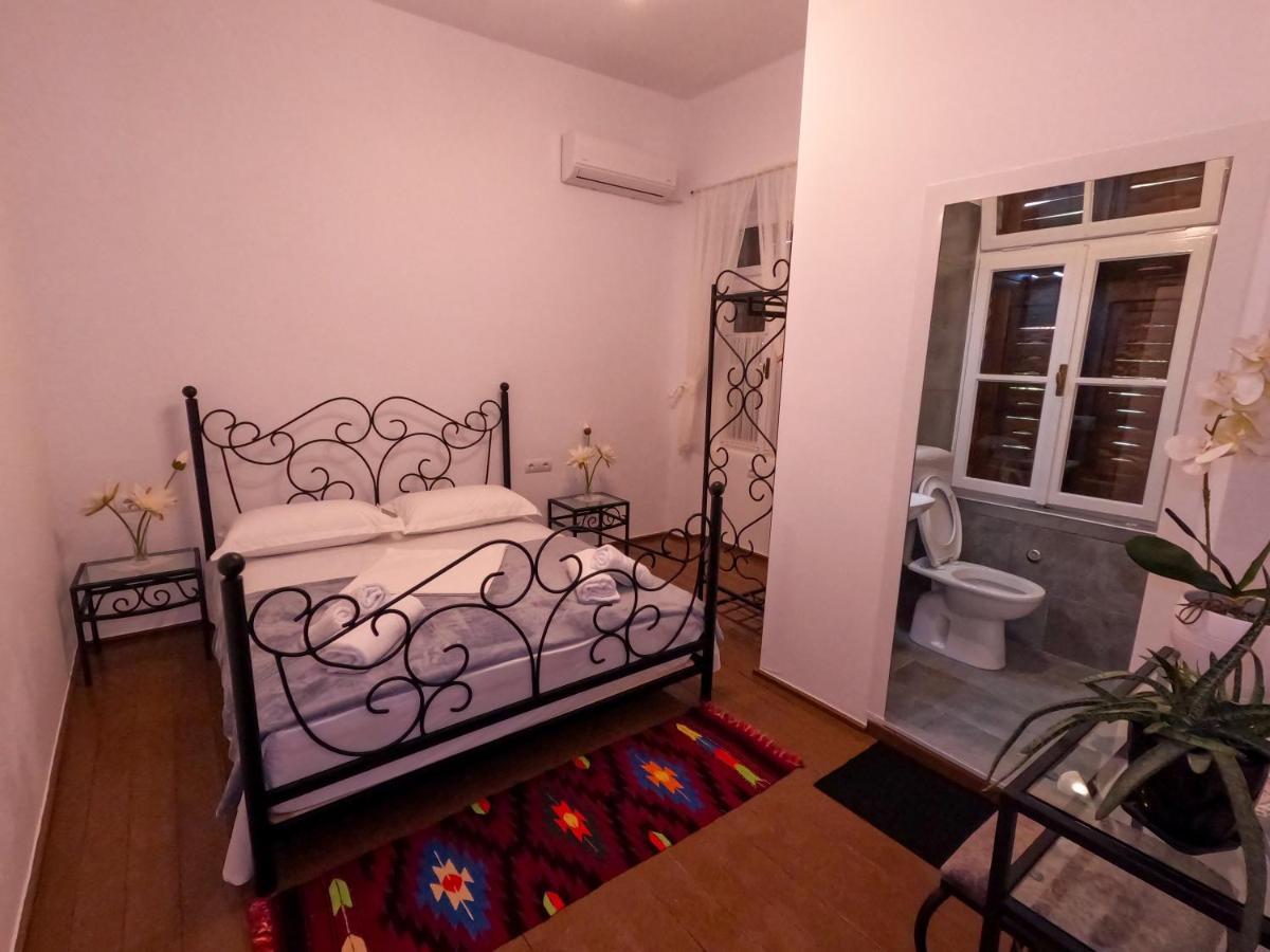 Intown Guesthouse ชโคเดอร์ ภายนอก รูปภาพ